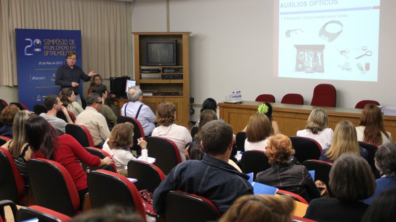 20121004190359banco-de-olhos-foto.jpg