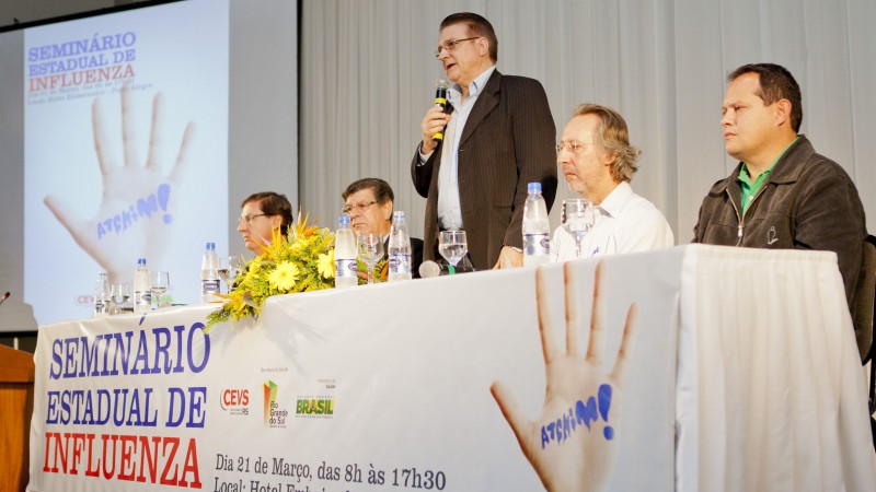 20130321154419seminario-estadual-influenza.jpg