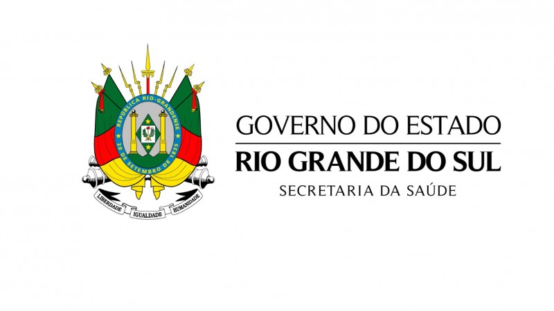 A imagem mostra o brasão do Governo do Estado do lado esquerdo. À direita, está escrito "Governo do Estado"; Rio Grande do Sul e, embaixo, Secretaria da Saúde.  