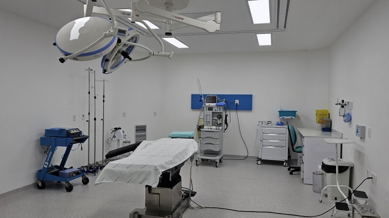 Equipamentos da sala de cirurgia adquiridos com recursos do Programa Avançar
