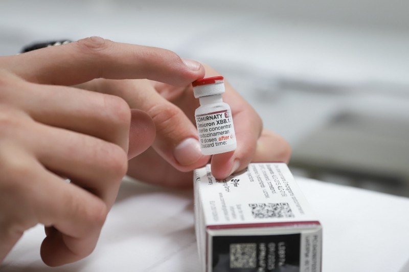 Pfizer Baby é destinada a crianças com idades entre seis meses e menores de cinco anos.