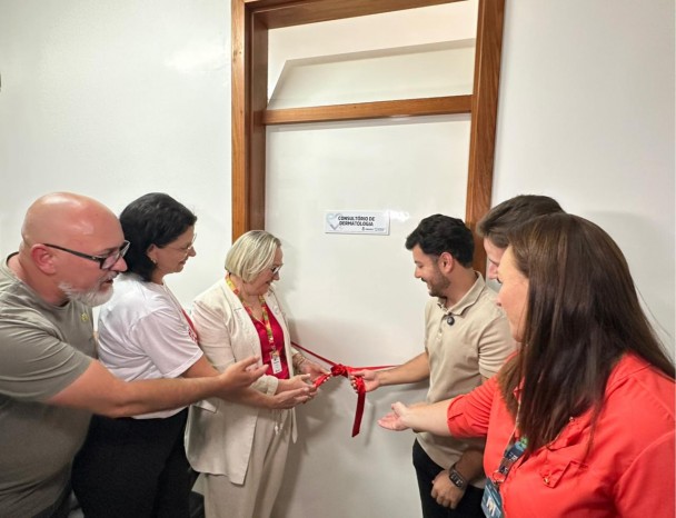 Foram também inaugurados dois novos ambulatórios pelo Programa Assistir: um de dermatologia e outro de ginecologia