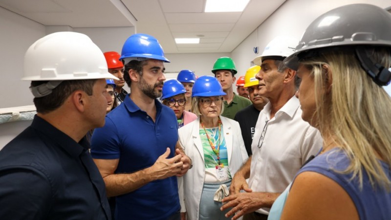 Leite visitou obras de hospital que &eacute; um dos principais investimentos do governo do Estado na &aacute;rea da sa&uacute;de na regi&atilde;o Sul